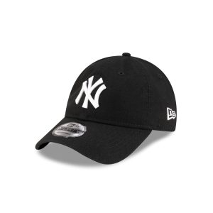 New York Yankees Black Duck Canvas 9FORTY Adjustable Hat