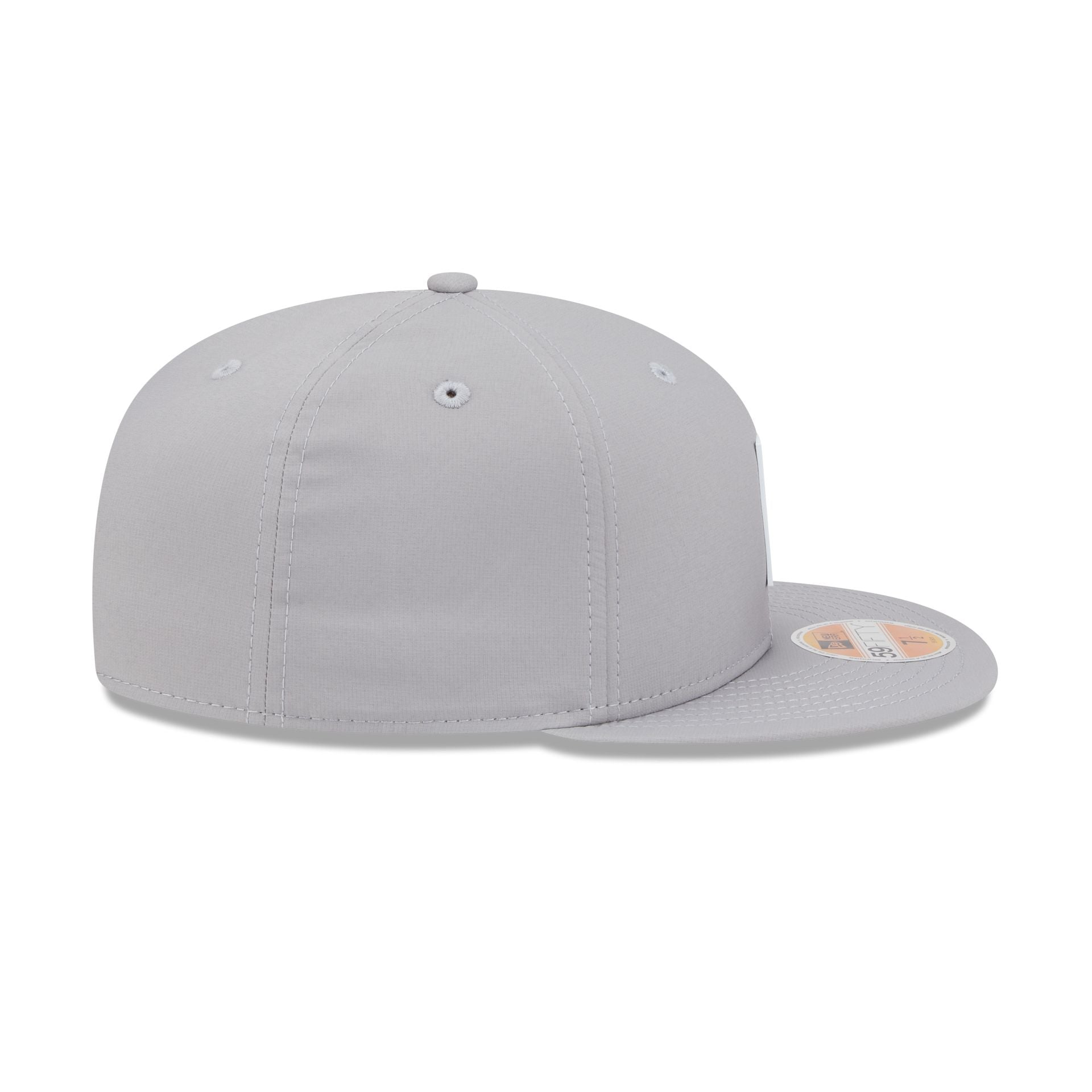 New York Giants 2025 Sideline Hot Weather Gray 59FIFTY Fitted Hat - Image 5