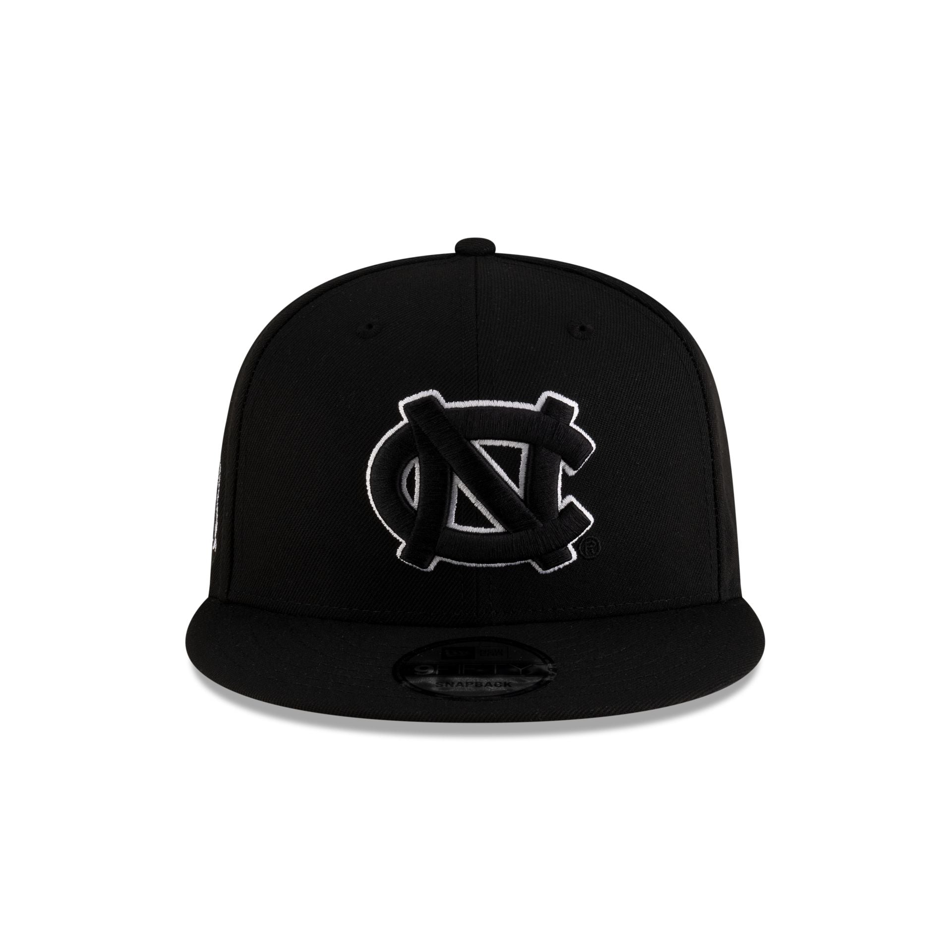 North Carolina Tar Heels Black & White 9FIFTY Snapback Hat - Image 2