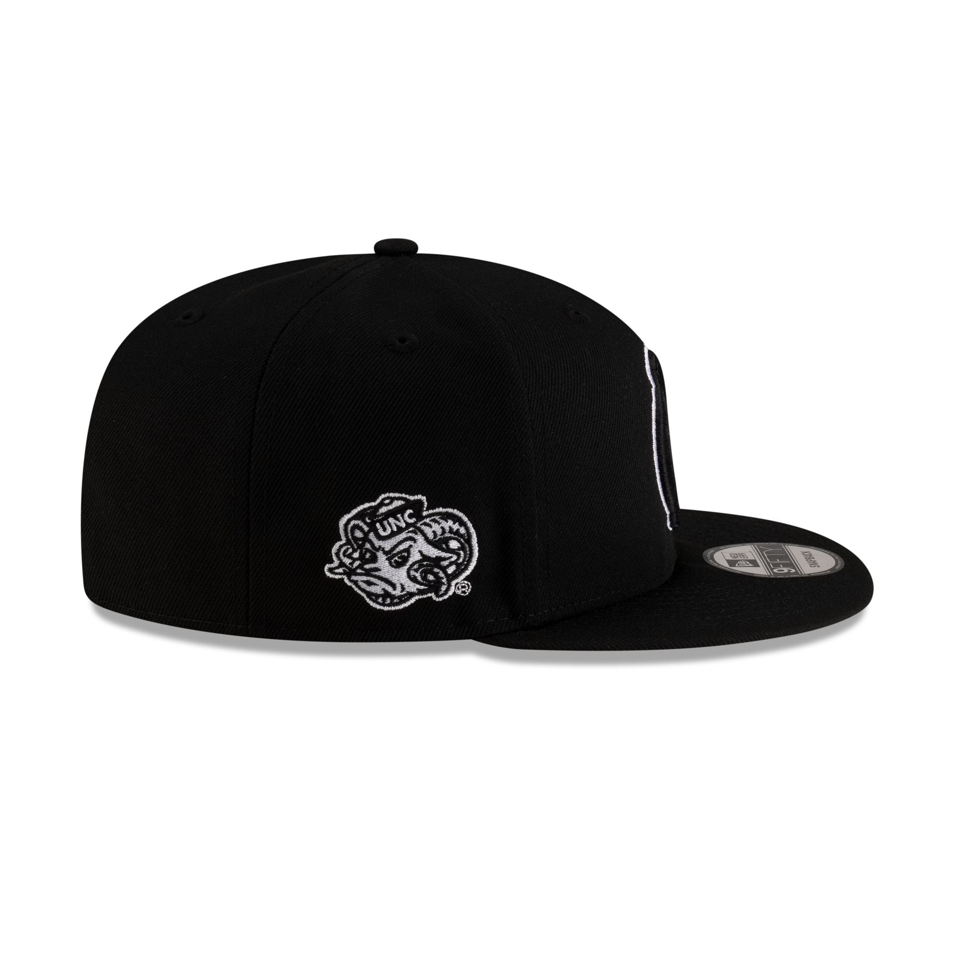 North Carolina Tar Heels Black & White 9FIFTY Snapback Hat - Image 4